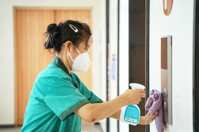 青春担当，筑起抗疫防线 95后冠寓运营官以专业消毒服务闪耀光芒